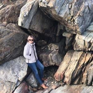 Meet your Posher, Dee